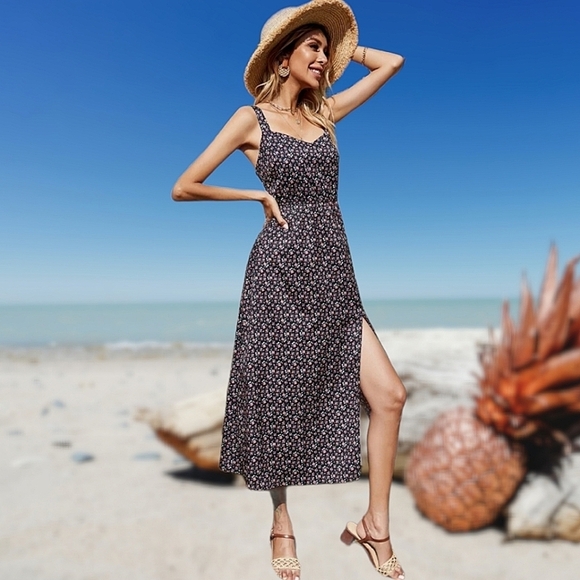 FLORAL SPAGHETTI STRAP MAXI DRESS - Picture 1 of 5